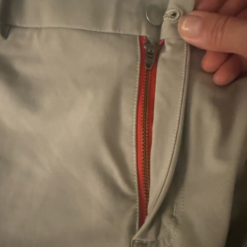 Lululemon Athletica Light Gray Women's Bermudas - Picture 5 of 8